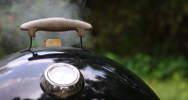 Control temperature on your charcoal smoker