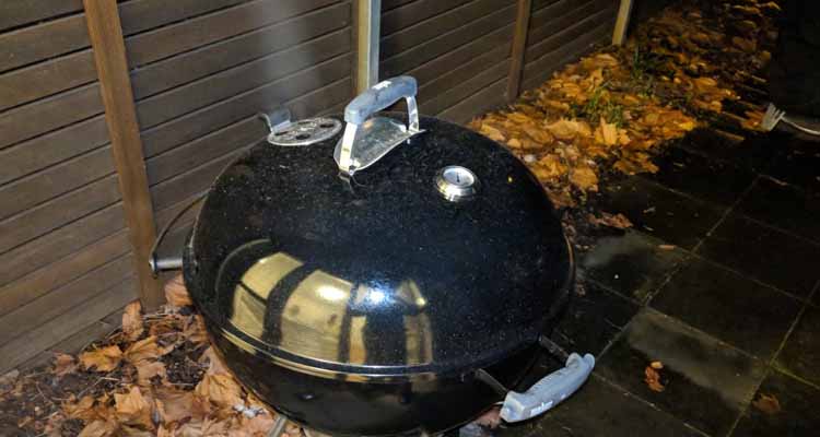 Smoking on a weber kettle