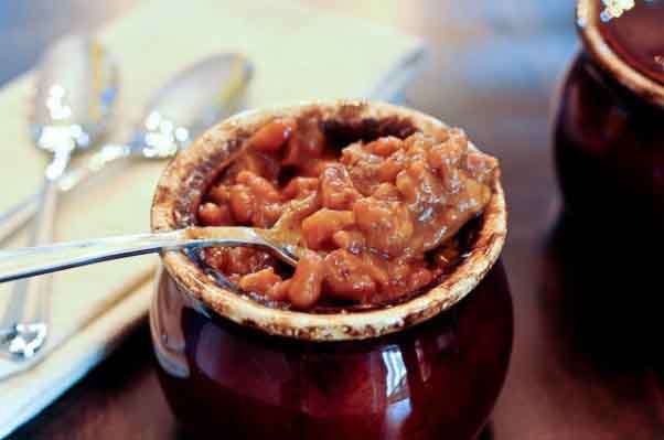 Sweet and spicy brisket baked beans