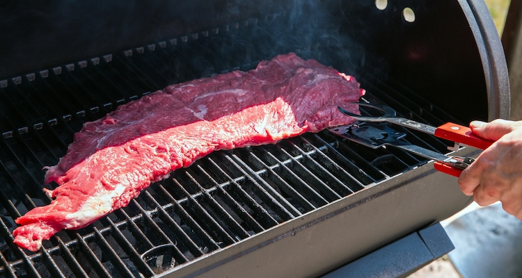 gispende meddelelse Formode The Bavette Steak: A Complete Cooking Guide - Smoked BBQ Source