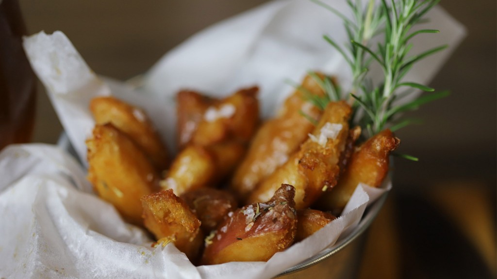 Crispy potato wedges