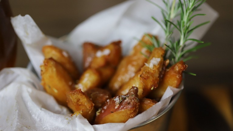 Crispy potato wedges