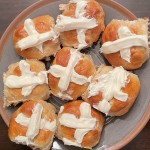 hot cross buns on the grill
