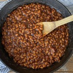 smoked baked beans in cast iron pan
