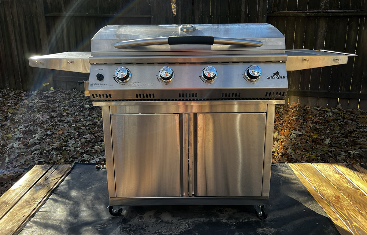 Grilla Grills Primate Review: This 4-Burner Gas Grill Converts into a  Griddle - Smoked BBQ Source