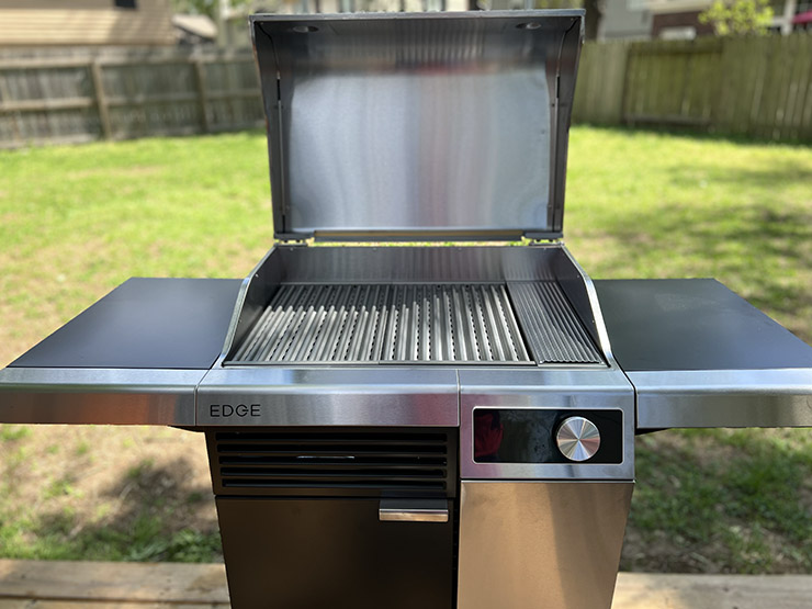 Char Broil Edge electric grill with open lid