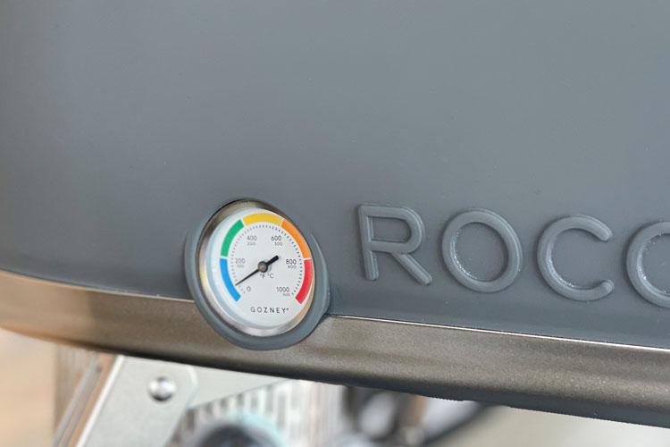 thermometer on the gozney roccbox