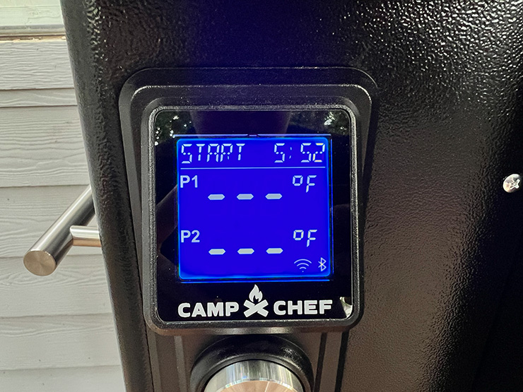 a close up view of the Cam Chef XXL Pro control display
