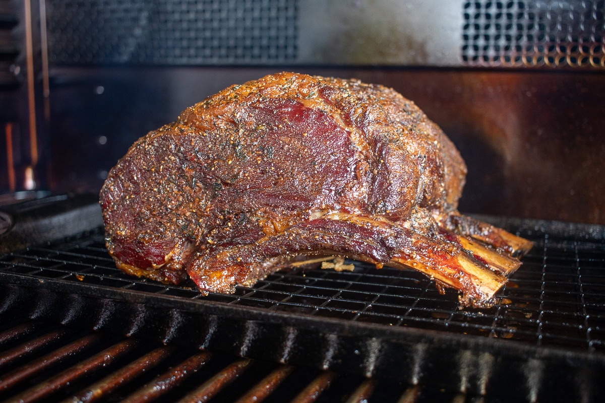 Prime Rib Burnt Perfect Smoked Prime Rib - Smoked BBQ Source