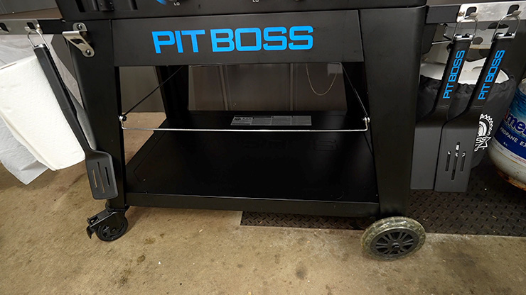 Pit Boss Ultimate Lift Off Griddle wheels